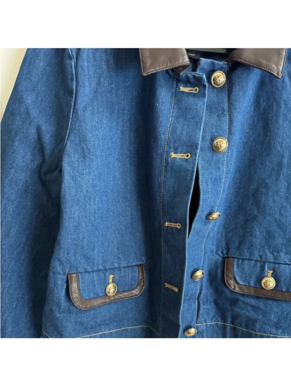 House of Harlow 1960 Denim Jacket with Gold Buttons Faux Leather Trim - Picture 6 of 8